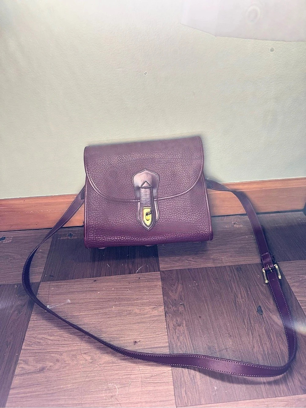 Dooney & Bourke Vintage All-Weather Leather Flap Crossbody Saddle Bag in Red - Picture 2 of 4